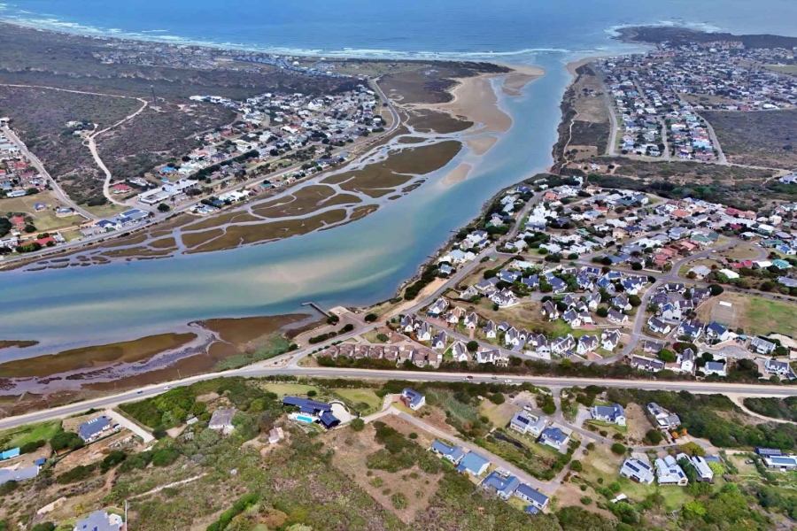 4 Bedroom Property for Sale in Stilbaai Wes Western Cape